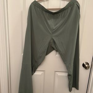 COPY - NWT outdoor voices pants XXXL